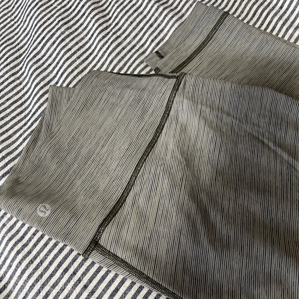 Lululemon Wunder Under HR 10